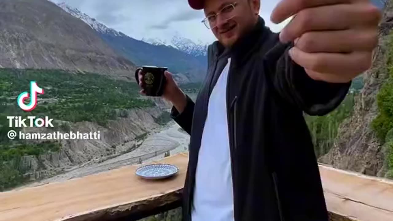 Hunza guide in pakistan