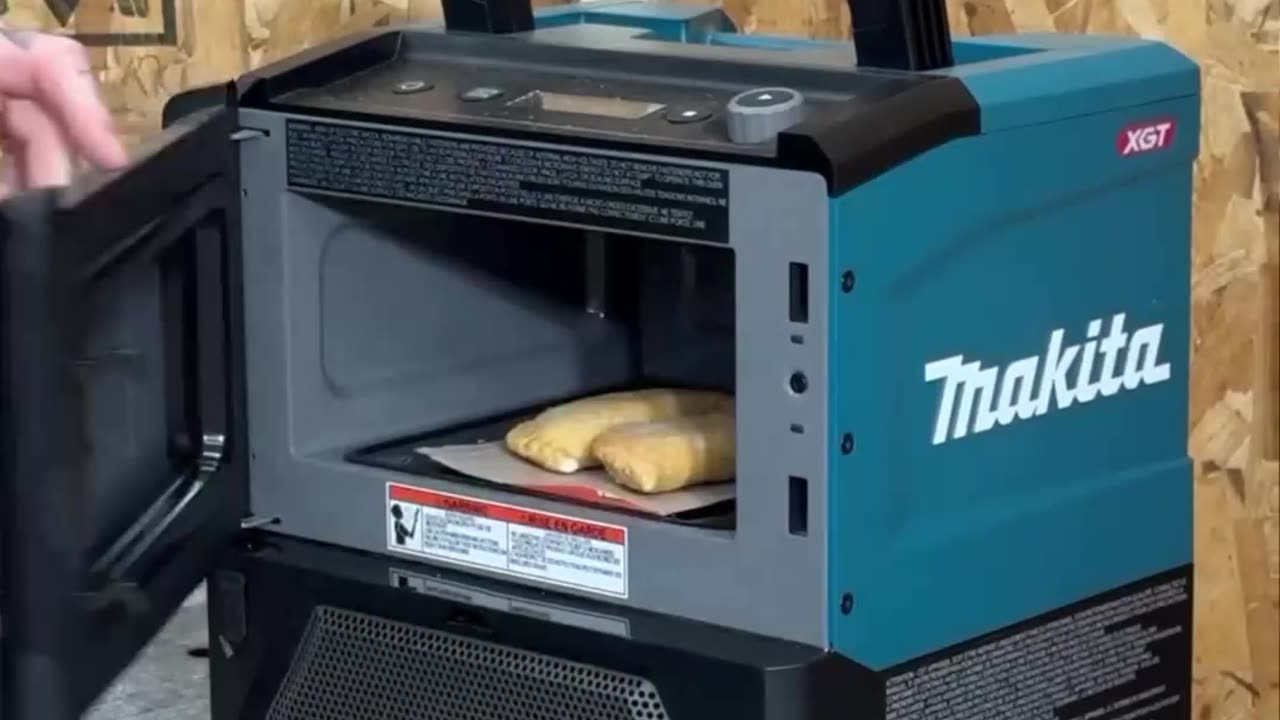 I’m still blown away that Makita came out with a Microwave that runs on their batteries