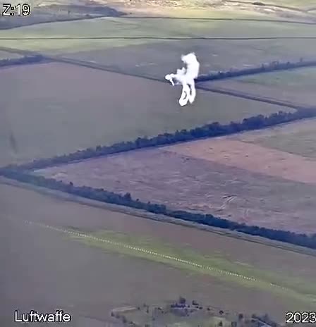 Russian SAM Misses Ukrainian Drone