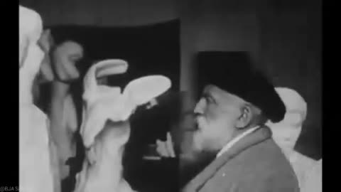 Rare video of artist Auguste Rodin, born 1840, captured in his Parisian art studio in 1915 -