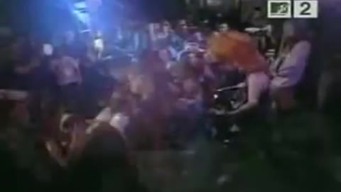 L7 - Pretend We're Dead