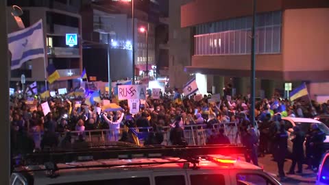 Live_ Hundreds gather in Tel Aviv to protest Russian action in Ukraine