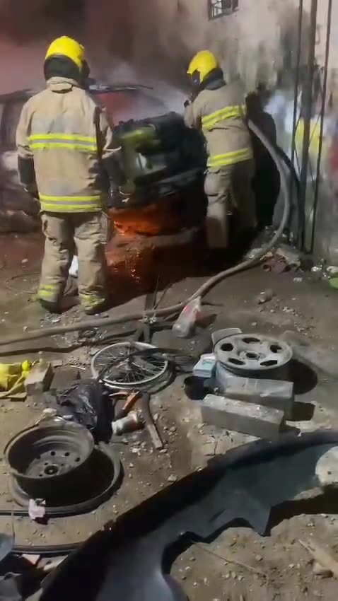 Incendio en taller automotriz de La Victoria