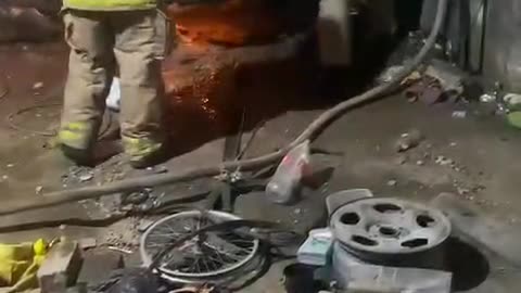 Incendio en taller automotriz de La Victoria