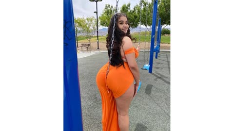 "Valarie Ruvalcaba: The Rising Plus Size Model of 2024 | Fashion Celebrity Wiki"