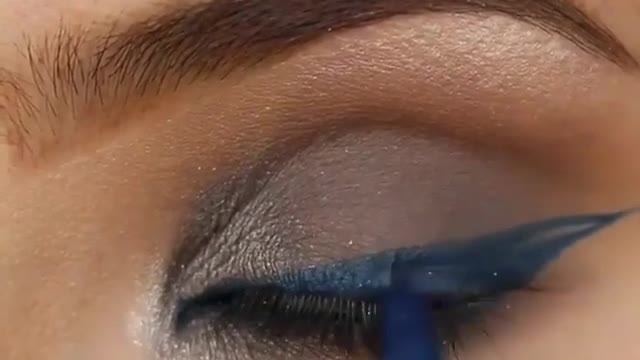 Eye makeup in a very beautiful way