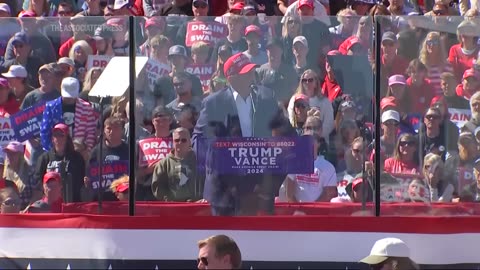 Rally attendee faints in the middle of Trump speech in Wisconsin