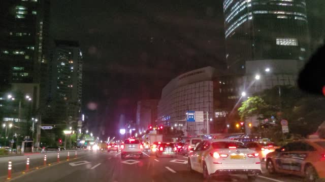 #3 A busy night street at Gangnam weekend in Seoul(Lotte World Tower)