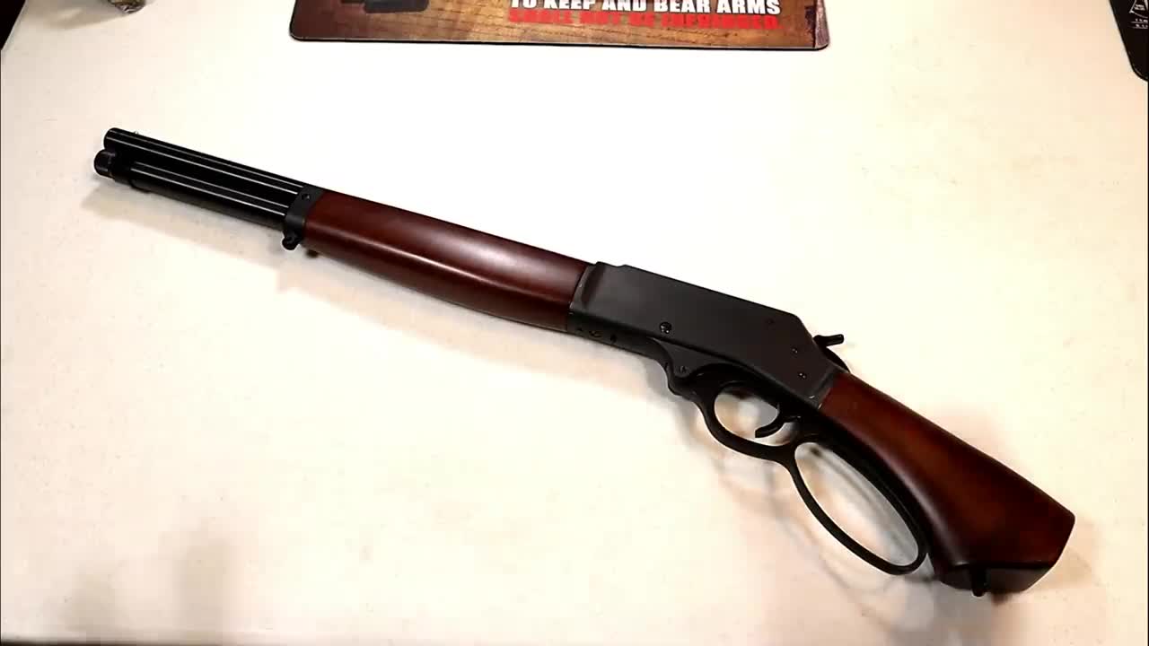 ***PRETTY COOL*** First Look! Henry Lever Action Axe .410