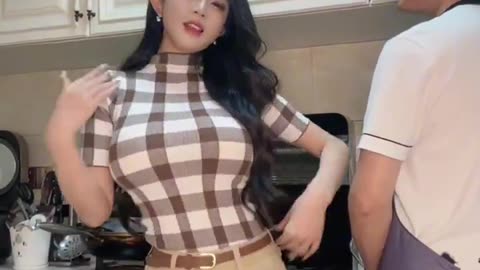 听说最近小模样很火🔥🔥 你愿意在家为她做饭么？