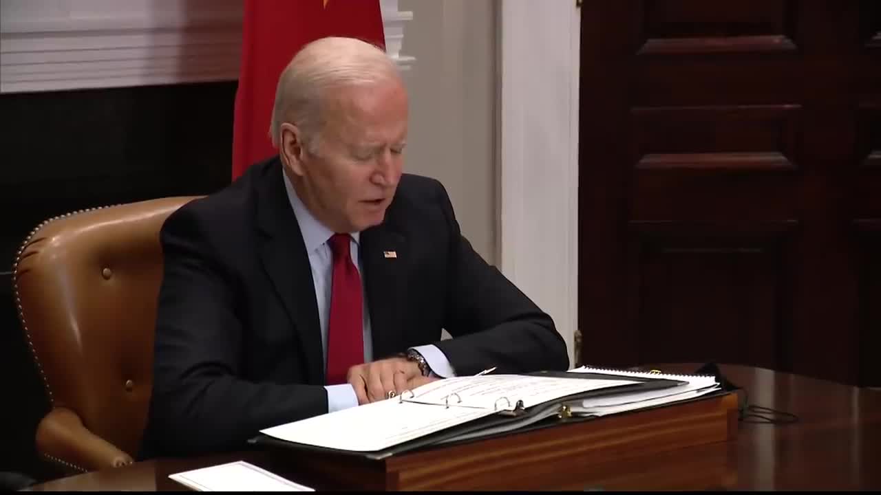 WATCH: Biden meets with Chinese President Xi Jinping