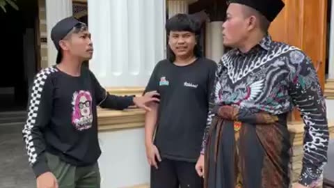 TUKIDI MARAH BESAR