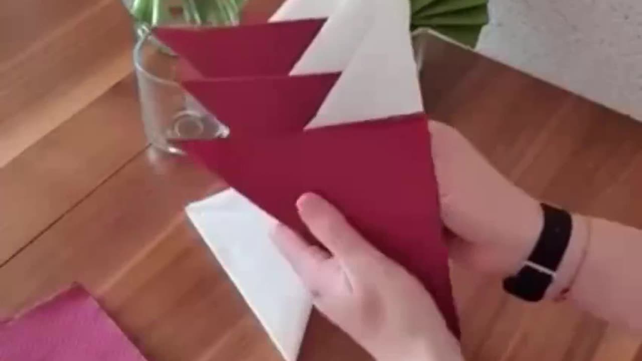 Lifehack decorating the table