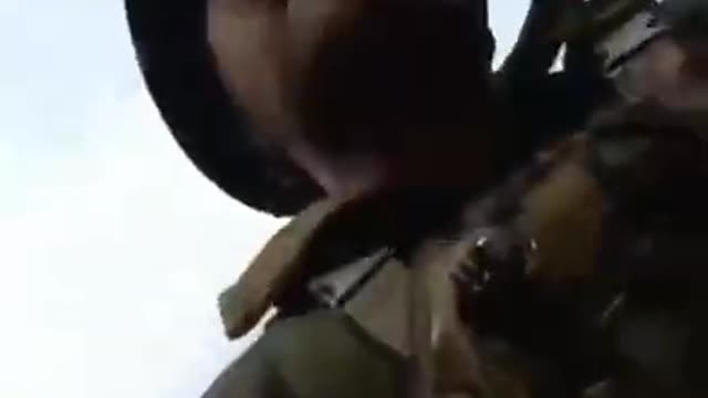 Ukrainian soldier documents the death of members of his unit (+18)