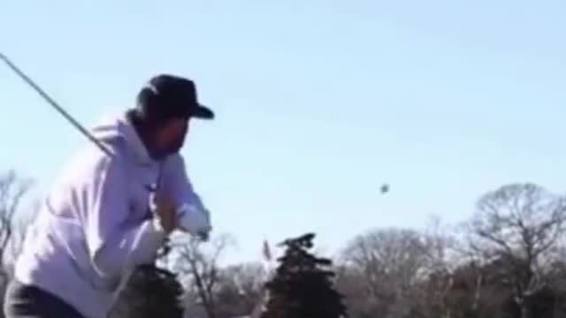 Man does Unbelievable Golf trick