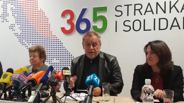 Bandićev show na presici