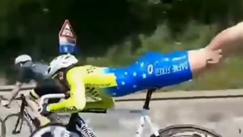 Aerodynamics used by cyclist🤯🔥 #facts #science #sciencefacts #shorts #ytshorts