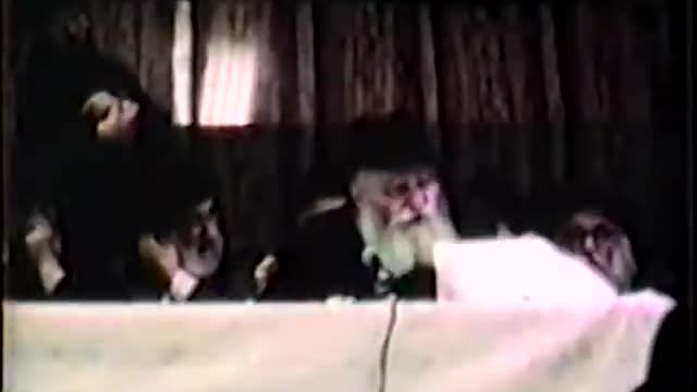 11. Leil Yud Gimmel Tishrei 5745, Part of Farbrangen - Diffrent angle = ליל י"ג תשרי תשמ"ה
