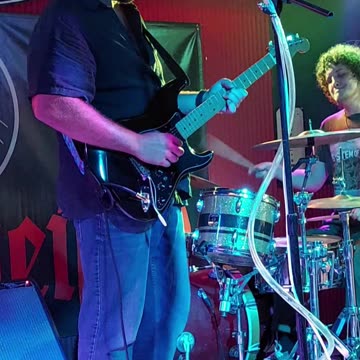 Mason Henderson (Saucy FuzZ) - LIVE @ Undertow (Short 18)