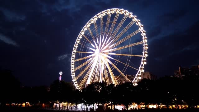 Omg!! The most beautiful ferries wheel