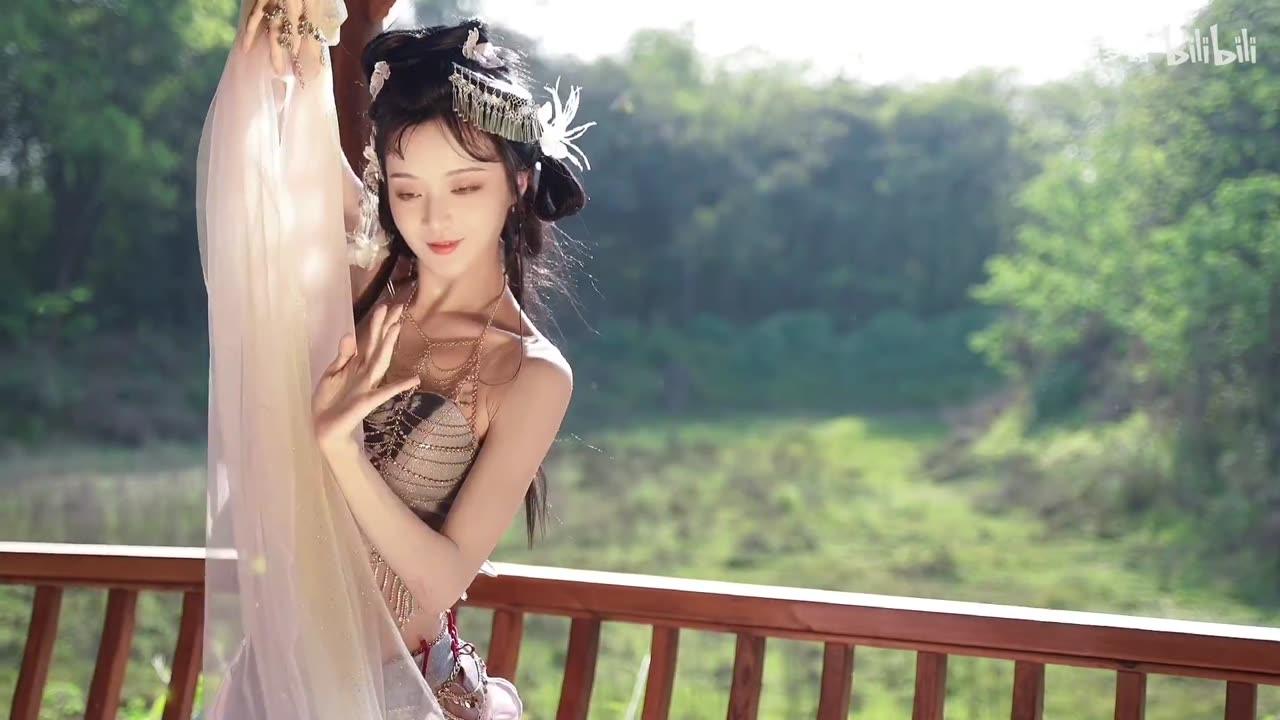 见过花开就好何必在意花属于谁|||见过花开就好何必在意花属于谁