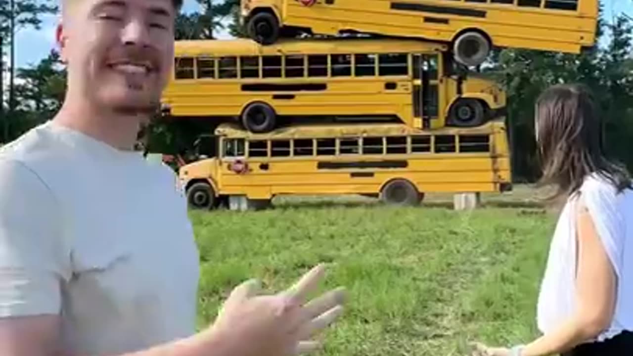 How Many School Buses Can We Stack_(720P_HD)