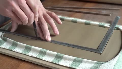 Make yourself a nice and functional tray, part 5.