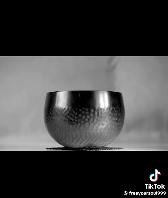 🔔 1 MINUTE OF PEACE 😌 Relaxing Chinese Bell Tuned To 432hz Healing Meditation Prayer