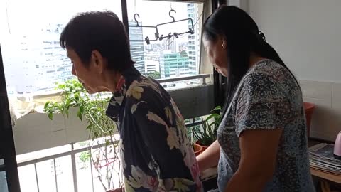 Helen Ong learning Lord's prayer 15 Dec 2021 VID 20211215 121845