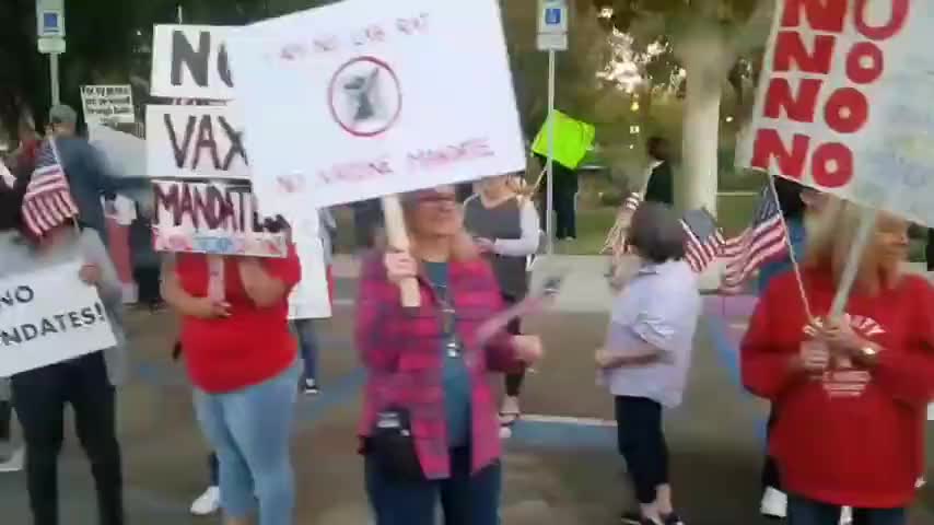 Citizen of USA Palmdale California Protest Against vaccine mandate