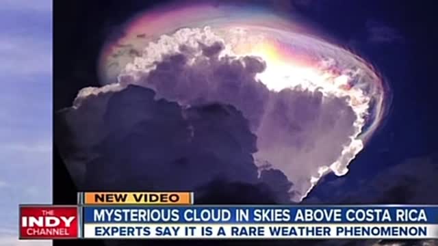 Mysterious cloud in skies above Costa Rica