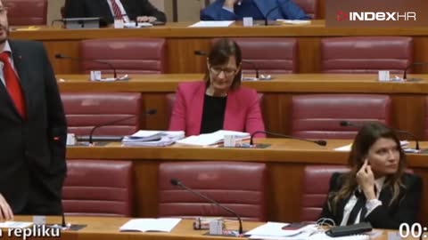 SDP-ova zastupnica rovari po uhu i kopa nos u saboru