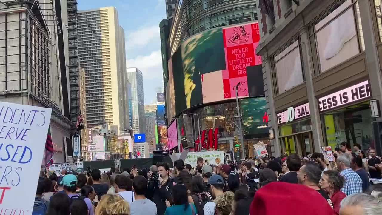 RFK Jr TIMES SQUARE OCT16 FULL SPEECH RAW