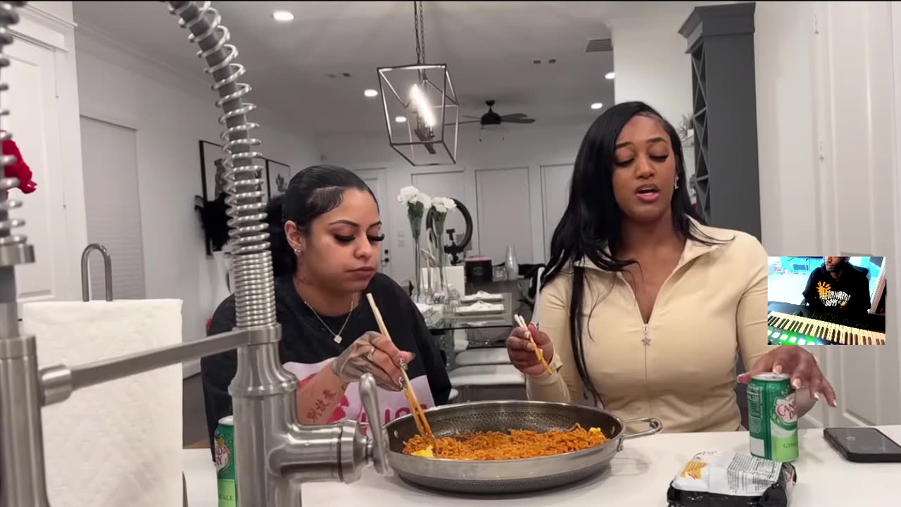 All About Carmen Me and Nique Tried the Viral Spicy 🌶️ SAMYANG NOODLES! reaction