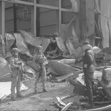 𝙕𝙚𝙡𝙚𝙣𝙨𝙠𝙮 𝙖𝙣𝙙 𝙝𝙞𝙨 𝙬𝙞𝙛𝙚 𝙩𝙖𝙠𝙚 𝙩𝙞𝙢𝙚 𝙤𝙪𝙩 𝙩𝙤 𝙥𝙤𝙨𝙚 𝙛𝙤𝙧 𝙖 𝙑𝙤𝙜𝙪𝙚 𝙥𝙝𝙤𝙩𝙤𝙨𝙝𝙤𝙤𝙩