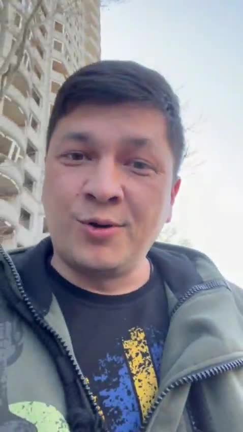 Kim showing a brand new rifle which is recently obtained by Ukrainian Troops