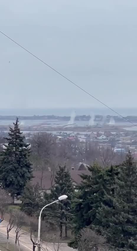 Russian attack helicopters over Mariupol