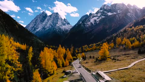 In the fall of snow mountain