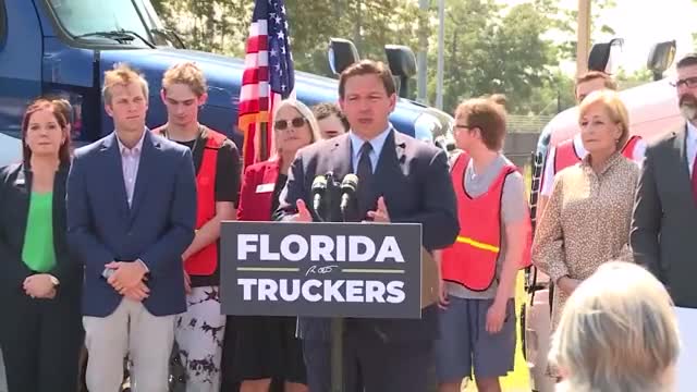 DeSantis knocking it outta the part AGAIN!
