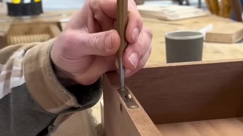 How to install a box lock
