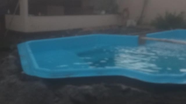 Mais uma piscina pronta