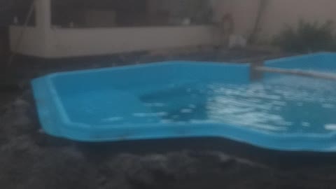 Mais uma piscina pronta