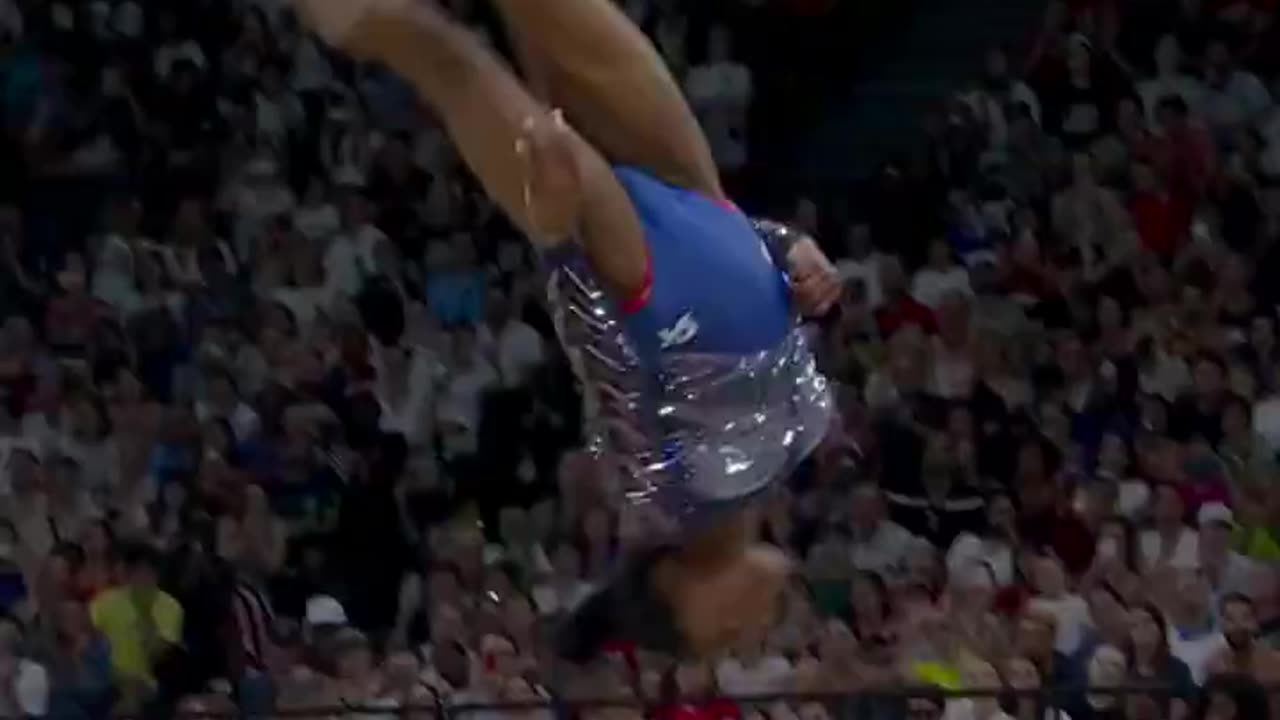 Simone Biles en finale du concours général de gymnastique ✨