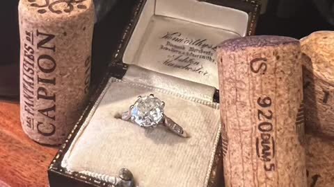 Looking for an Antique Diamond Ring? Check Our Collections!