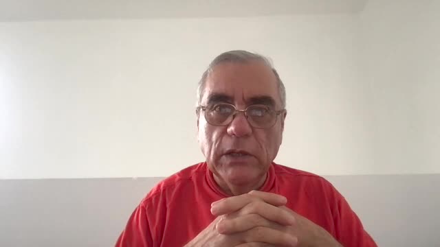 Cubanos alimentándose con un pan y agua, una sola vez al día, como en la Alemania nazi de Hitler.