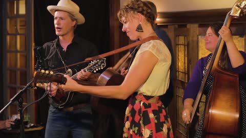 Reuben's Train - Foghorn Stringband