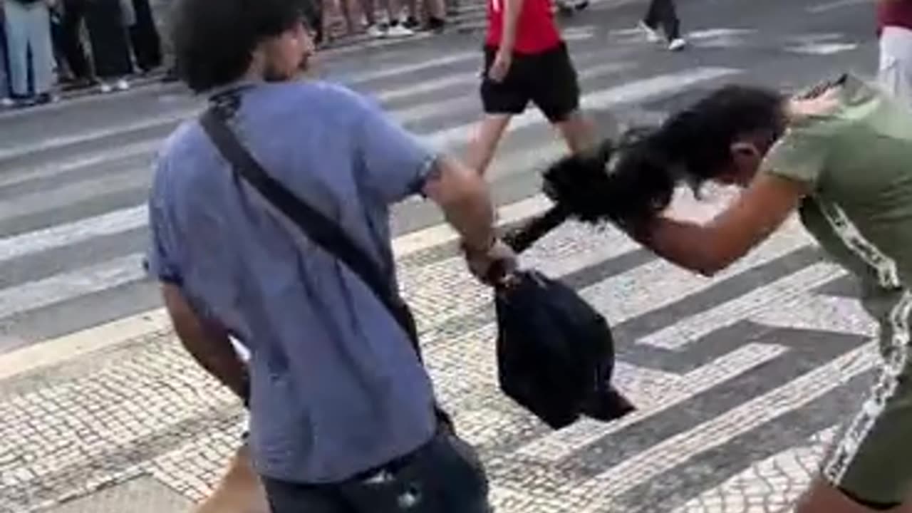 Carteiristas em Lisboa de ascendência extra-europeia. ACORDA PORTUGAL