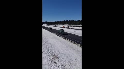 🇺🇸FREEDOM CONVOY! ❤️❤️THOUSANDS OF TRUCKS ON HIGHWAY🇺🇸