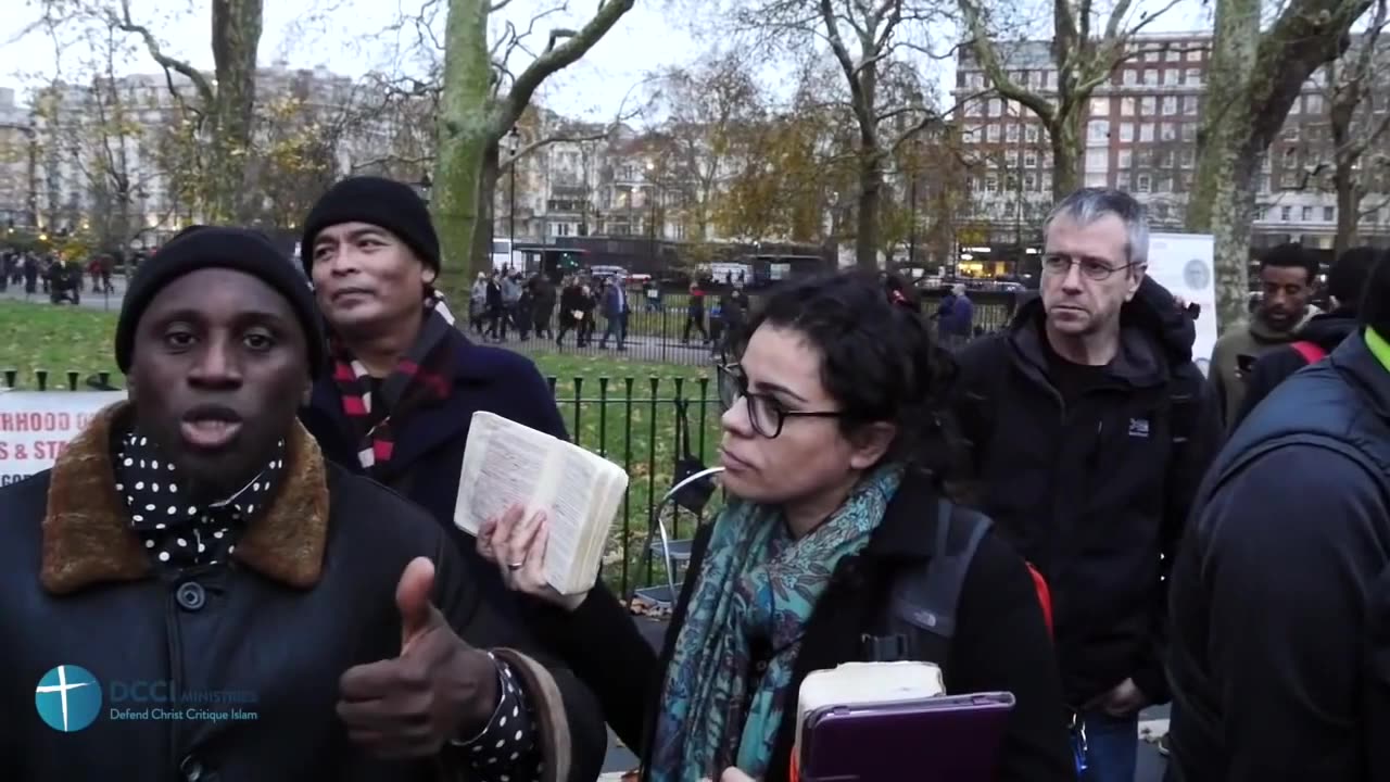 Who is Allah praying to - no answer Speakers Corner