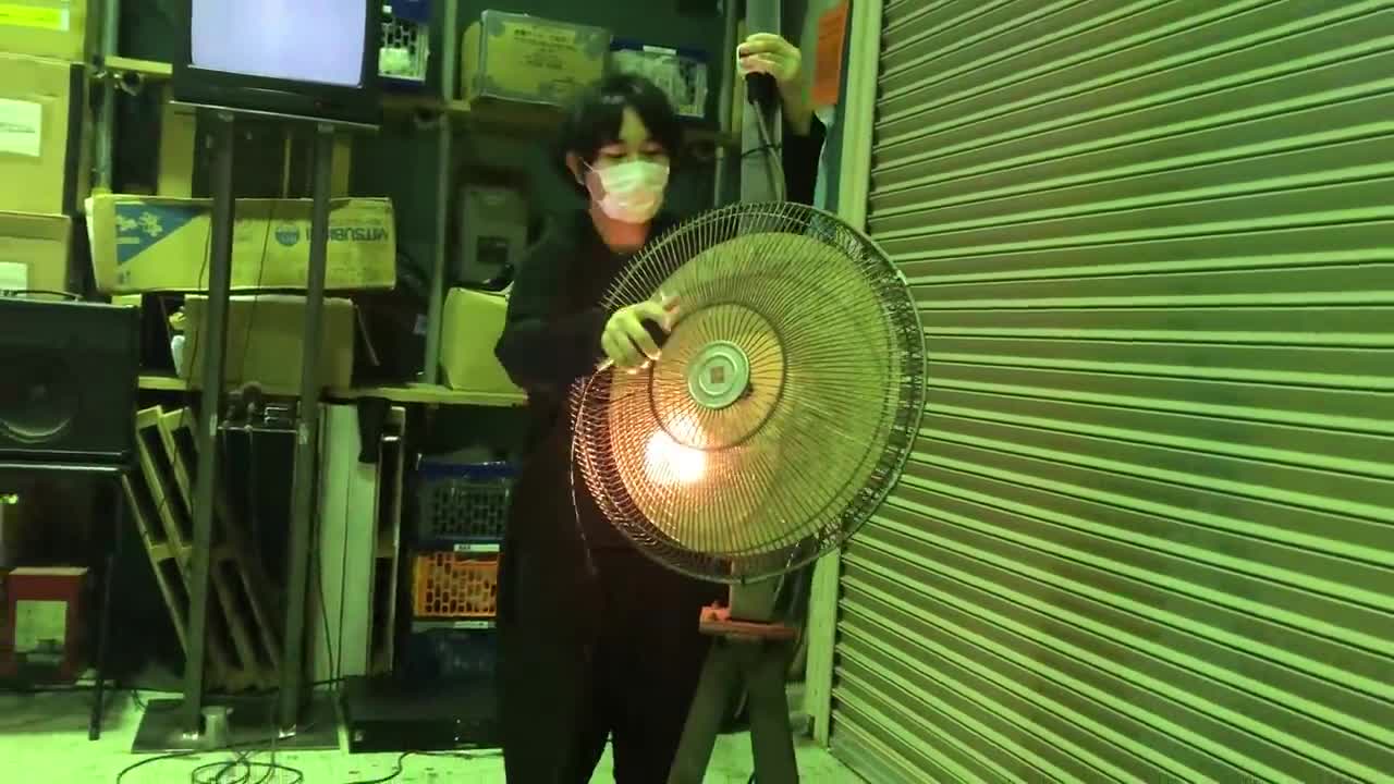 The guy played a beat on the vent